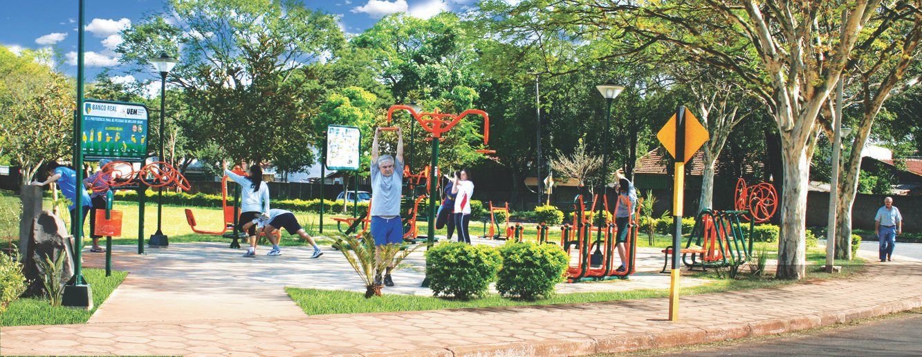 Prática de academia ao ar livre em BH em Belo Horizonte